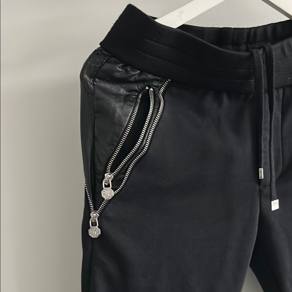 π₯π₯π₯Black Tapered Sweatpants with Elastic Waistband with good condition πππππ - Picture 6 of 11